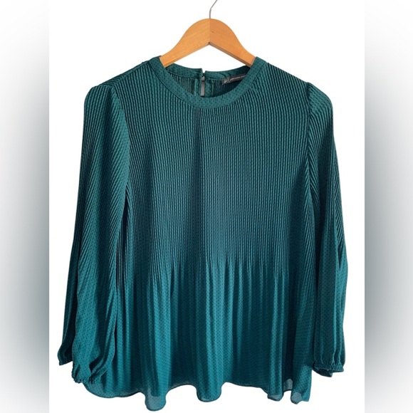 Adrianna Papell Green Pleated Long Sleeve Blouse - Picture 1 of 4